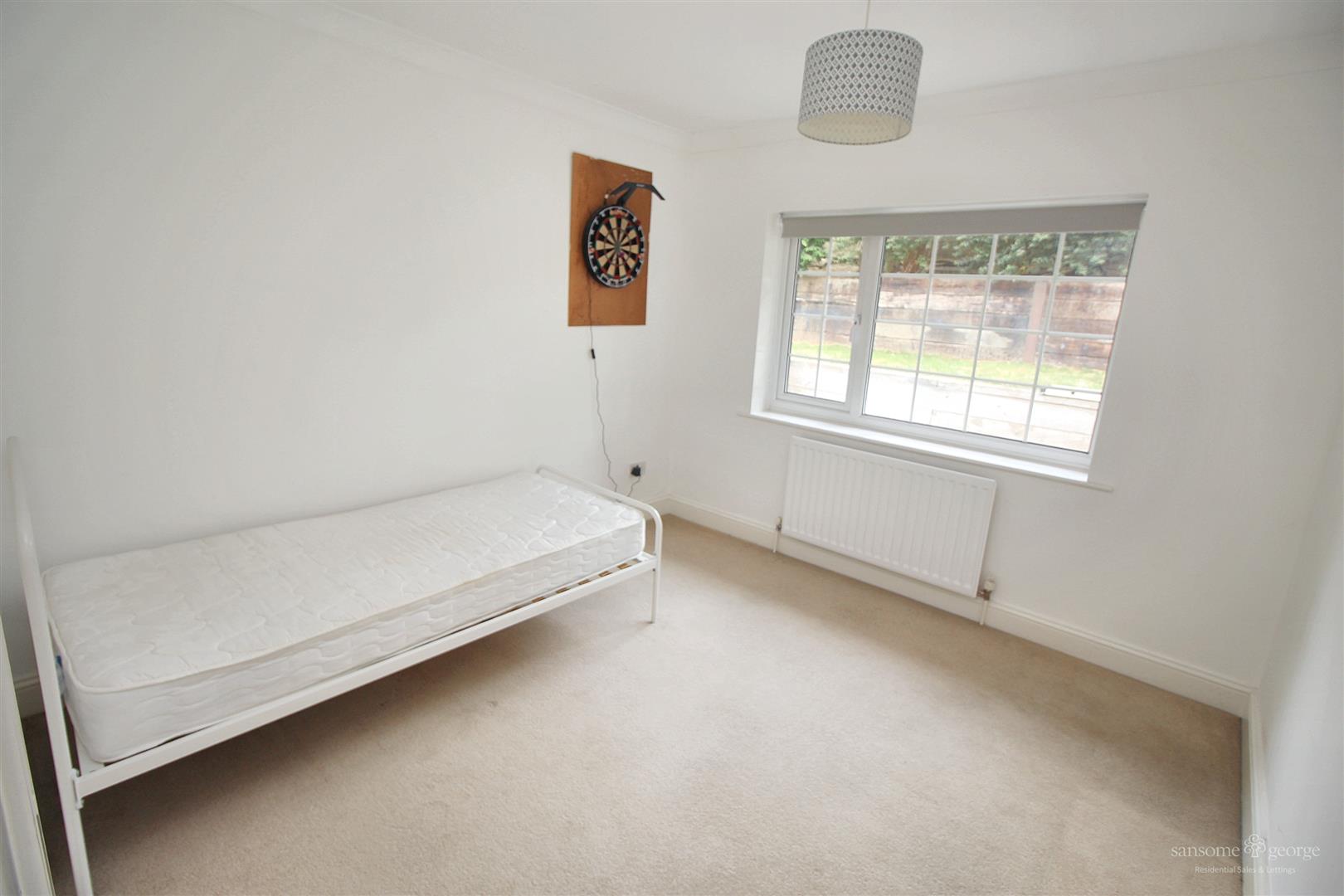 Lower Elmstone Drive, Tilehurst, Reading